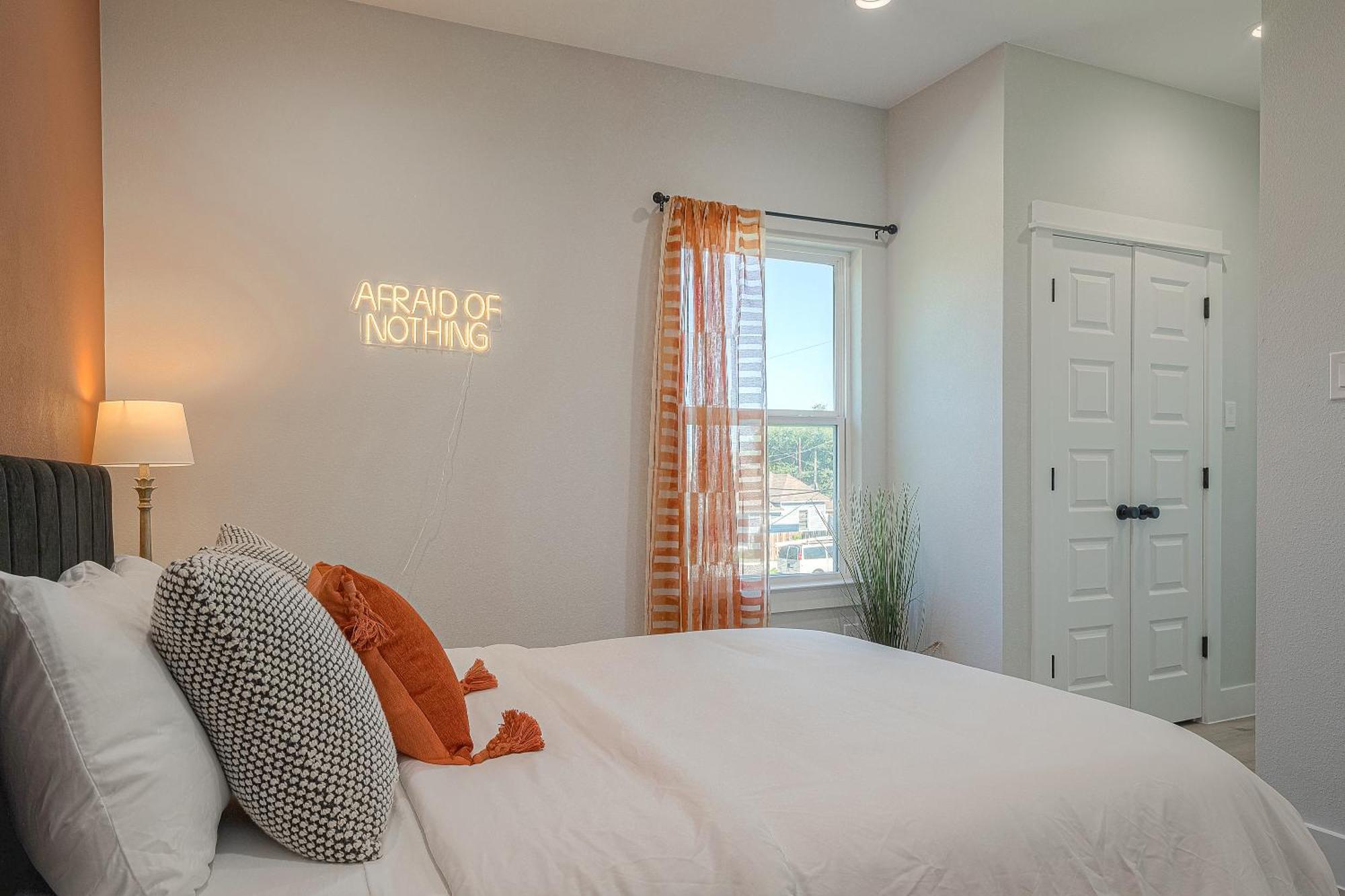 Modern Home Near Downtown With Fast Wifi, Bbq, Games & Ev Equipped! Хьюстон Экстерьер фото